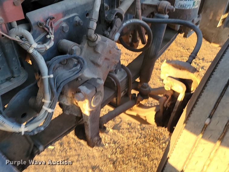 image for item JG9650 1988 Freightliner MB80  truck cab and chassis