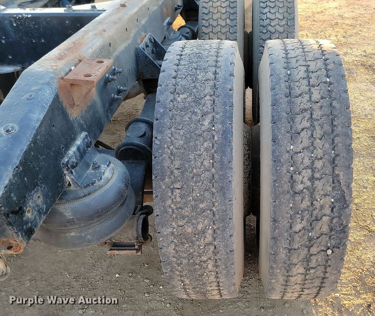 image for item JG9650 1988 Freightliner MB80  truck cab and chassis