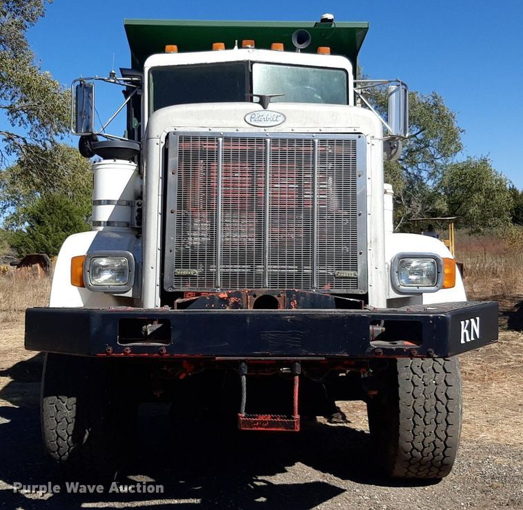 image for item KD9091 1996 Peterbilt 357  applicator truck