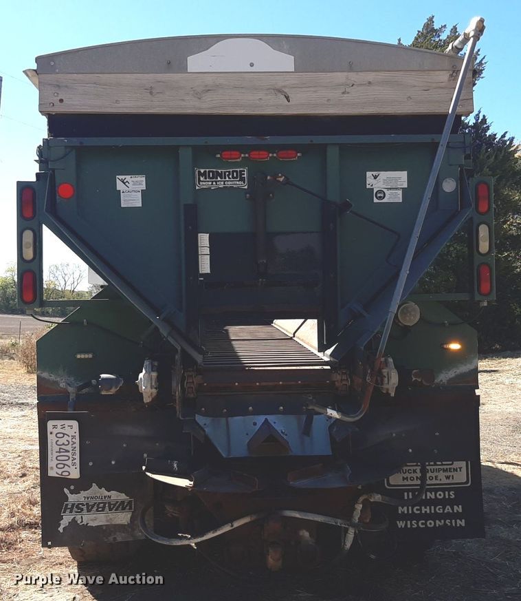 image for item KD9091 1996 Peterbilt 357  applicator truck