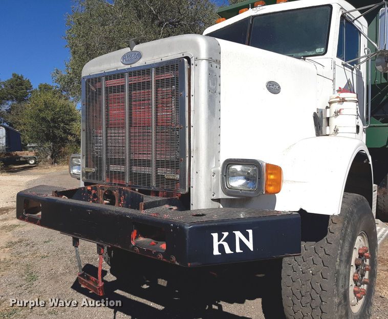 image for item KD9091 1996 Peterbilt 357  applicator truck