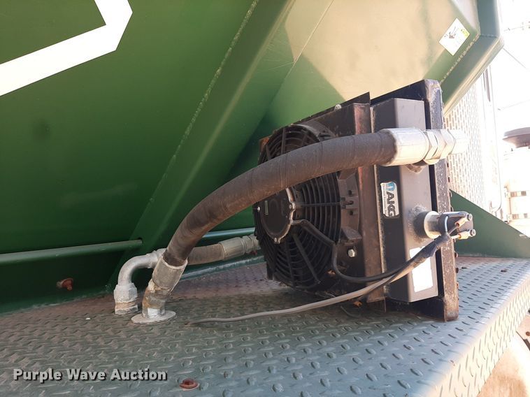 image for item KD9091 1996 Peterbilt 357  applicator truck