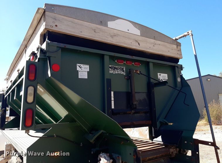 image for item KD9091 1996 Peterbilt 357  applicator truck