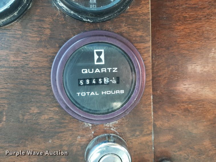 image for item KD9091 1996 Peterbilt 357  applicator truck