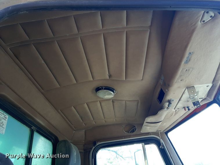 image for item KD9091 1996 Peterbilt 357  applicator truck