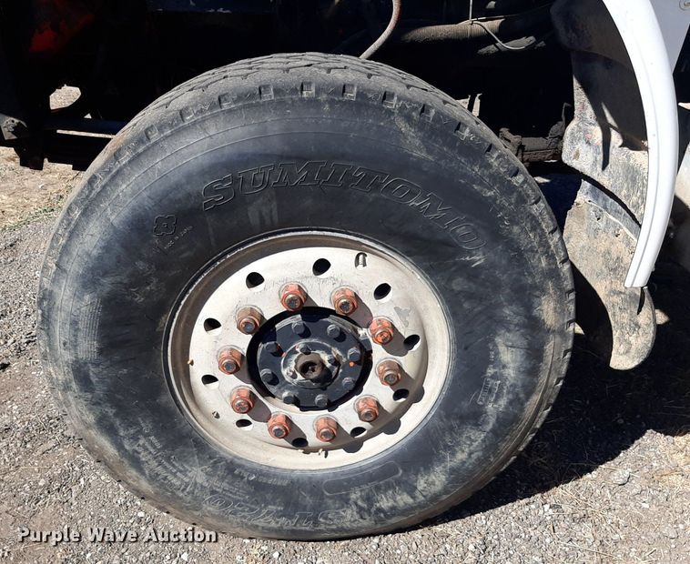 image for item KD9091 1996 Peterbilt 357  applicator truck