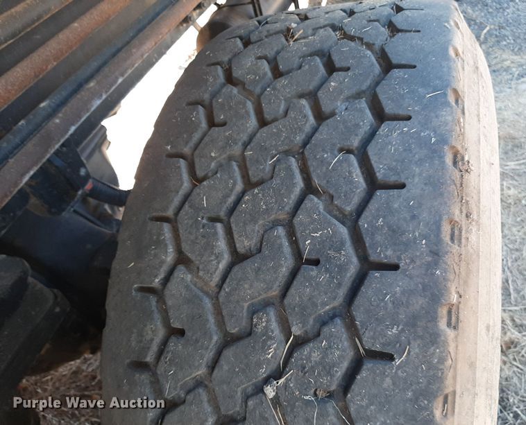 image for item KD9091 1996 Peterbilt 357  applicator truck