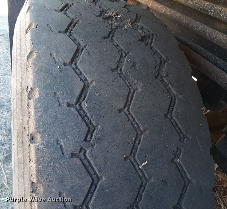 image for item KD9091 1996 Peterbilt 357  applicator truck