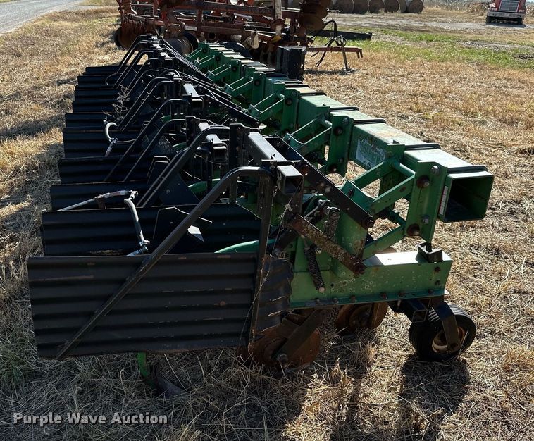 image for item KT9180 Sukup row crop cultivator