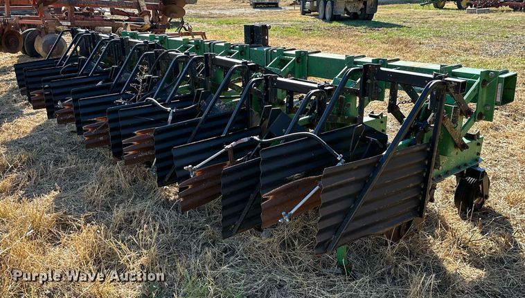 image for item KT9180 Sukup row crop cultivator