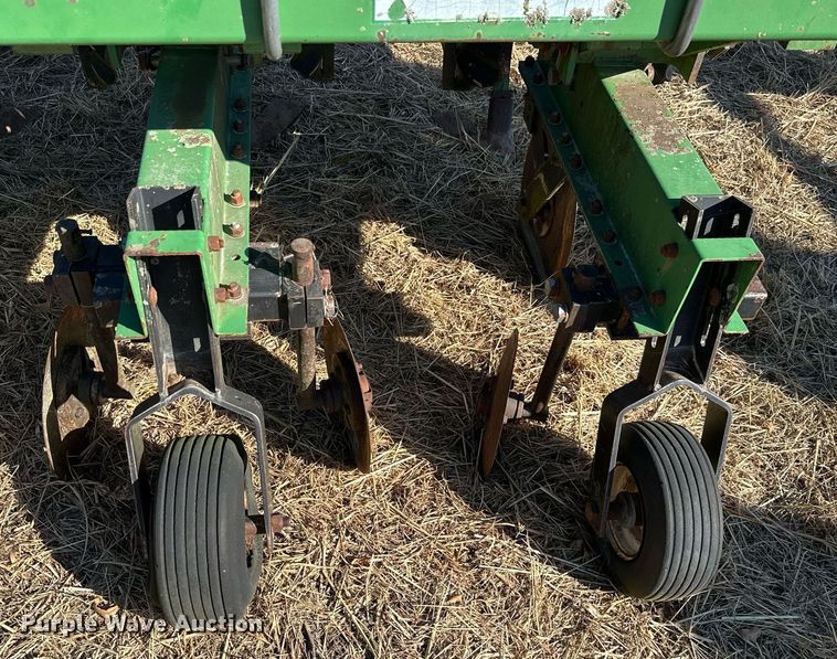 image for item KT9180 Sukup row crop cultivator