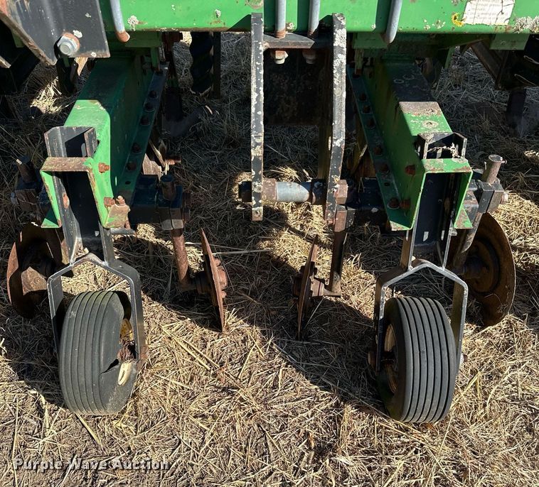 image for item KT9180 Sukup row crop cultivator