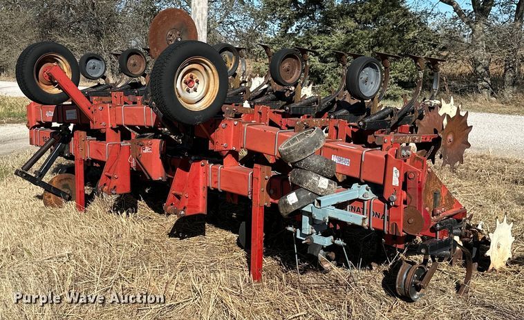 image for item KT9181 Case IH 183  row crop cultivator