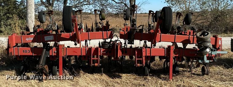 image for item KT9181 Case IH 183  row crop cultivator