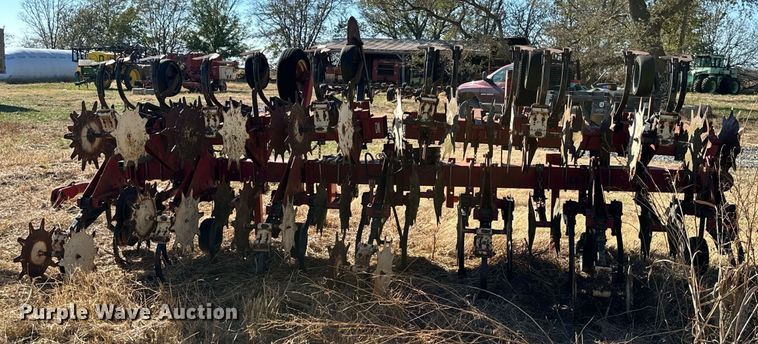 image for item KT9181 Case IH 183  row crop cultivator