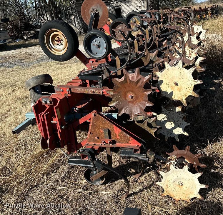 image for item KT9181 Case IH 183  row crop cultivator