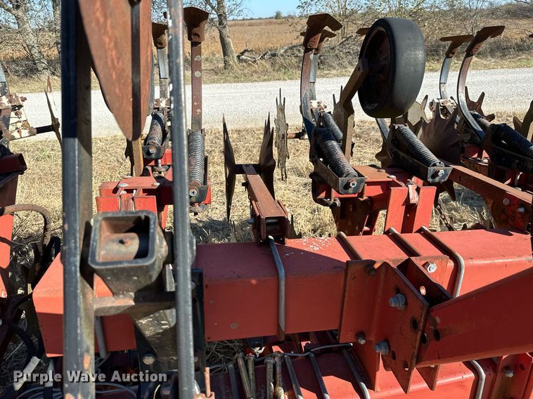image for item KT9181 Case IH 183  row crop cultivator