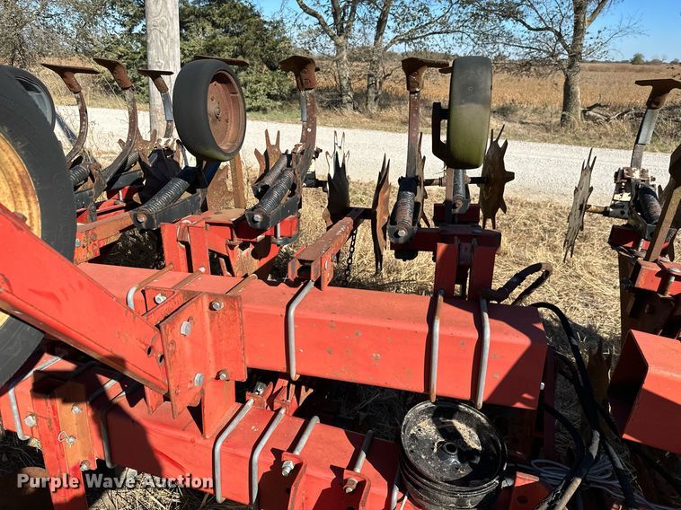 image for item KT9181 Case IH 183  row crop cultivator