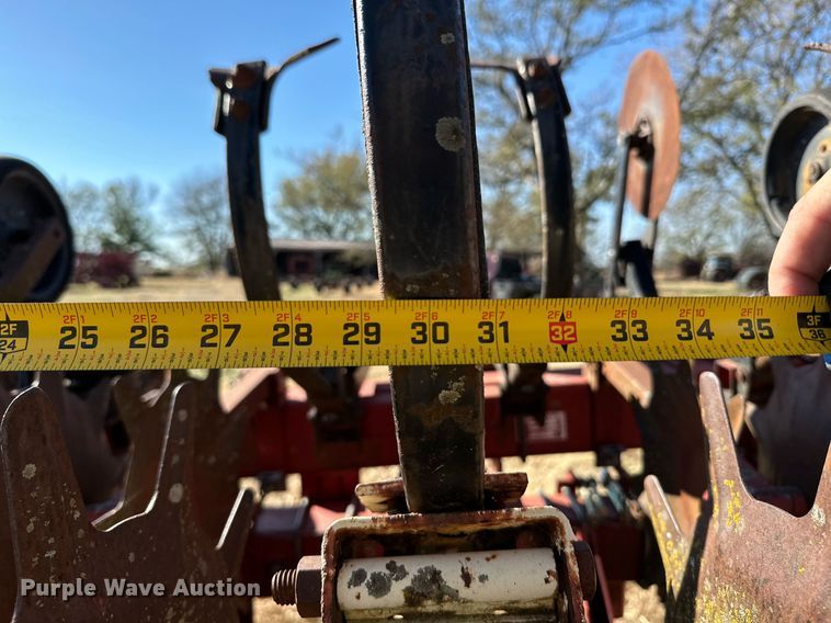 image for item KT9181 Case IH 183  row crop cultivator