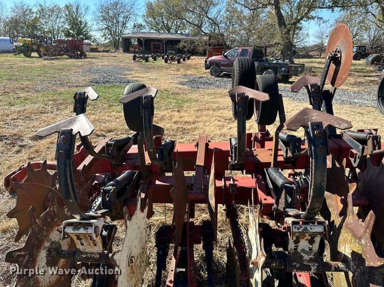 image for item KT9181 Case IH 183  row crop cultivator