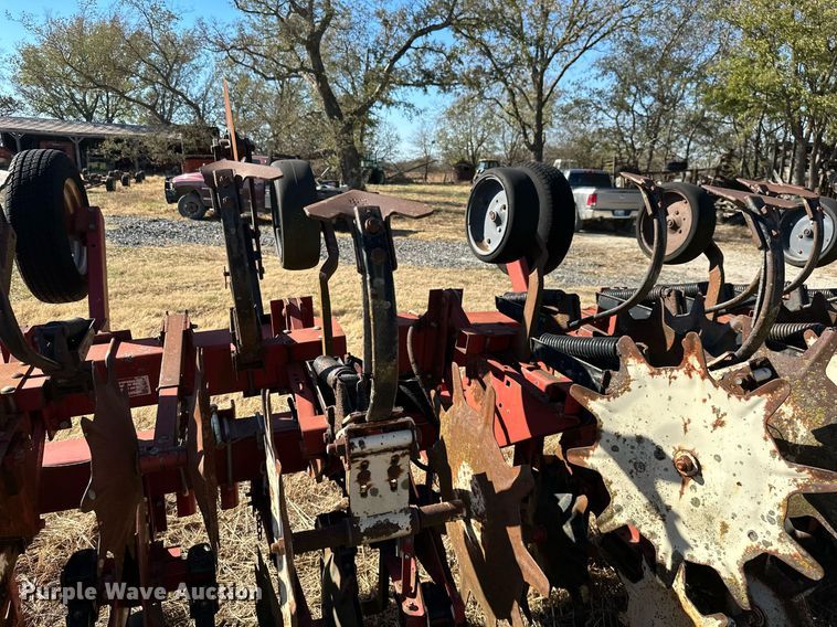 image for item KT9181 Case IH 183  row crop cultivator