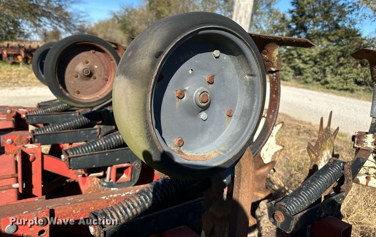 image for item KT9181 Case IH 183  row crop cultivator