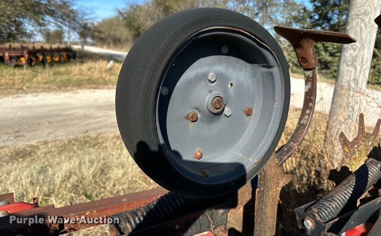 image for item KT9181 Case IH 183  row crop cultivator