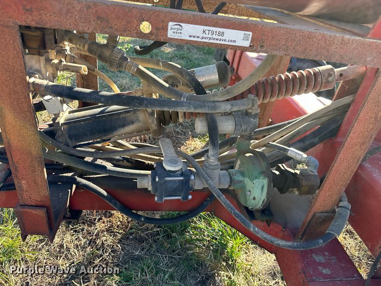 image for item KT9188 International 800  air seeder
