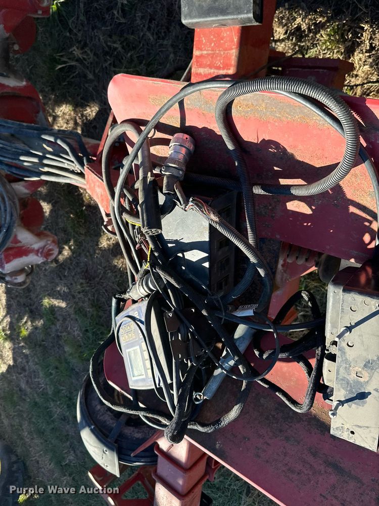 image for item KT9188 International 800  air seeder