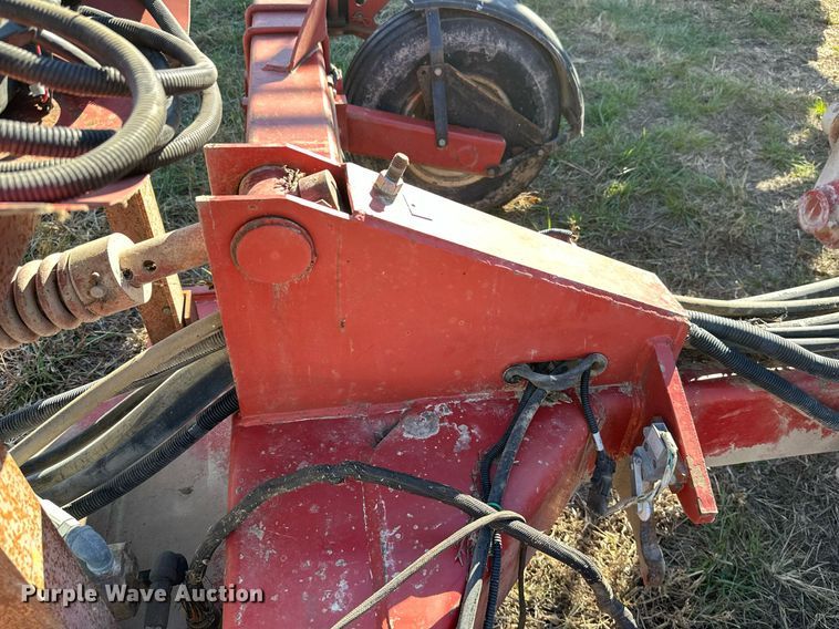 image for item KT9188 International 800  air seeder