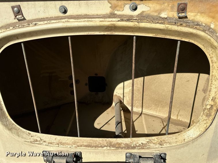 image for item KT9188 International 800  air seeder