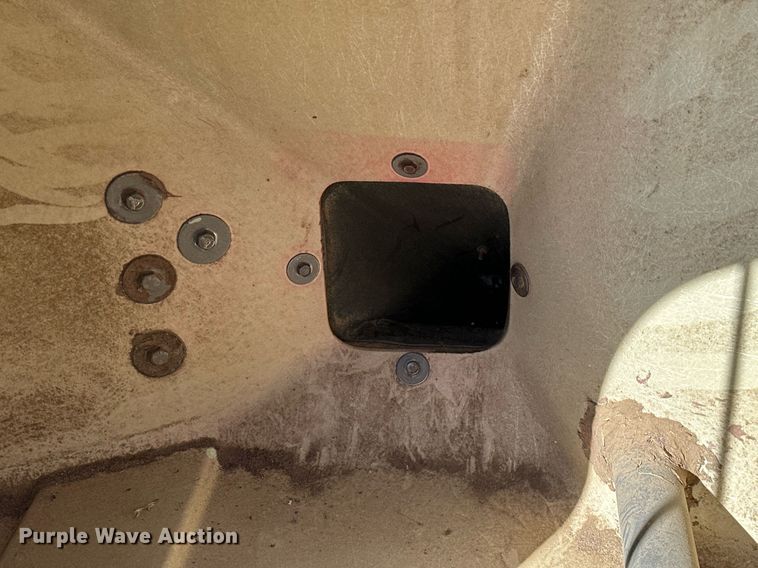 image for item KT9188 International 800  air seeder