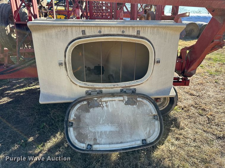 image for item KT9188 International 800  air seeder