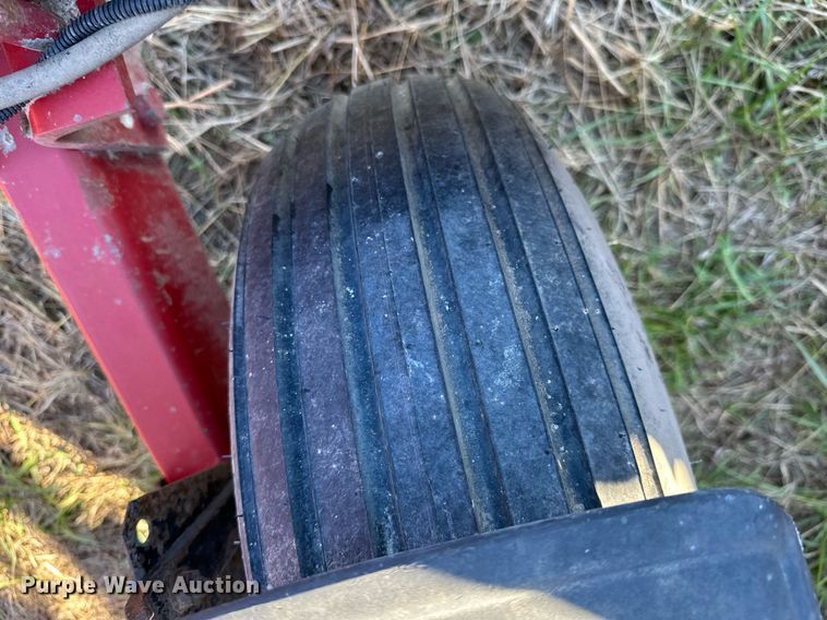 image for item KT9188 International 800  air seeder