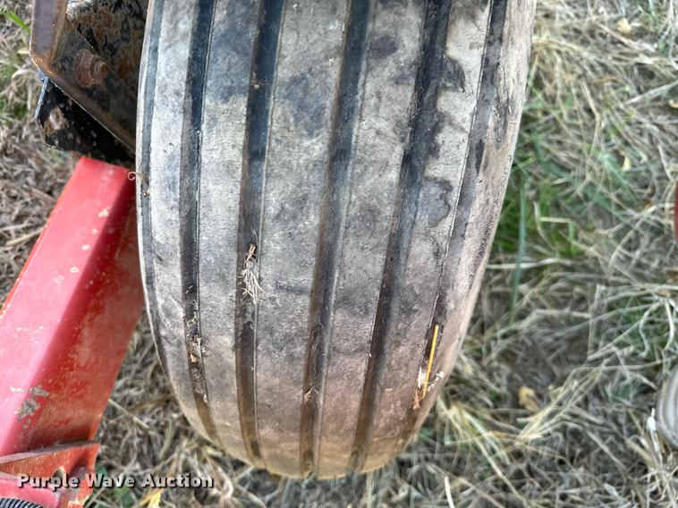 image for item KT9188 International 800  air seeder