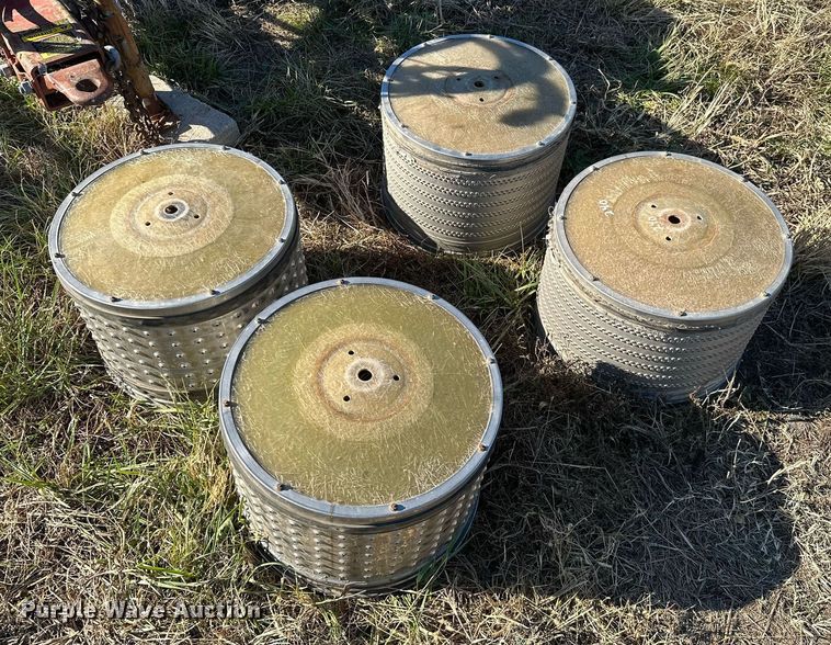 image for item KT9188 International 800  air seeder