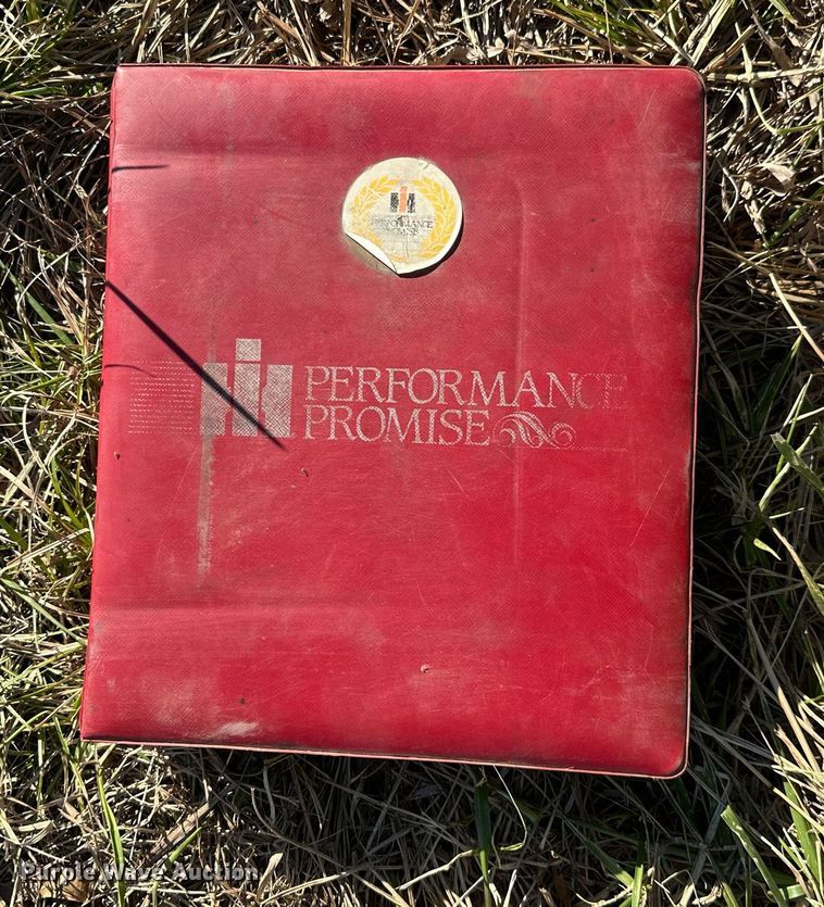 image for item KT9188 International 800  air seeder