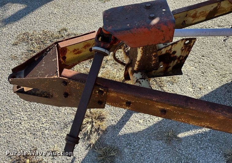 image for item KT9190 New Holland 518 manure spreader