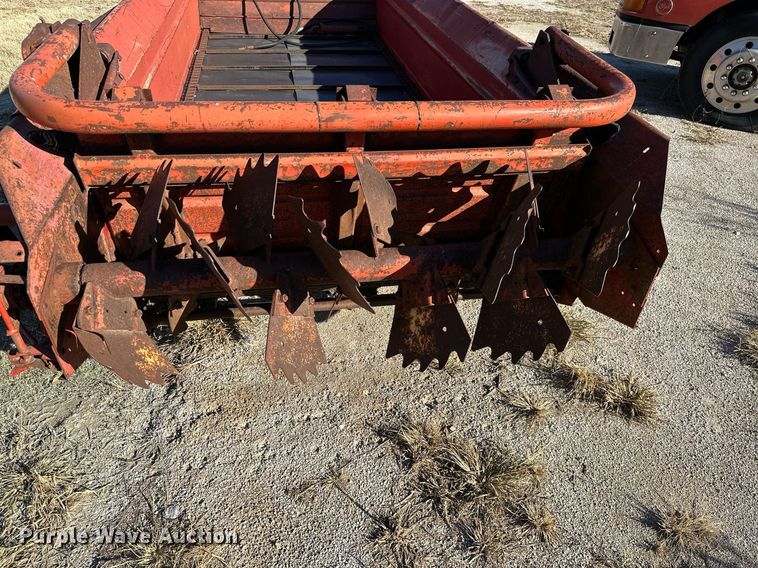image for item KT9190 New Holland 518 manure spreader