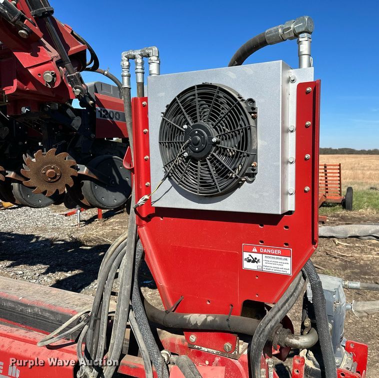 image for item KT9192 Case IH 1200  planter