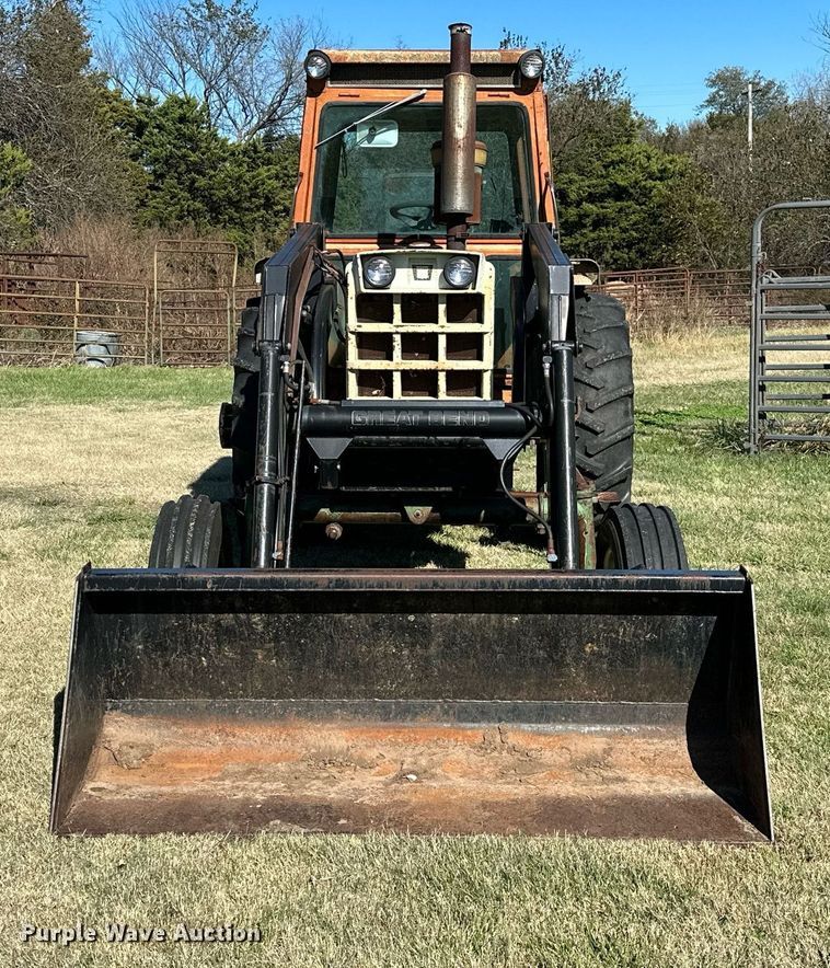 image for item KT9215 Oliver 1855  tractor