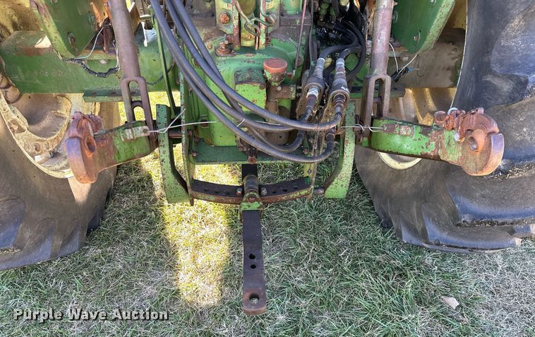 image for item KT9215 Oliver 1855  tractor