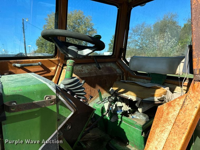 image for item KT9215 Oliver 1855  tractor