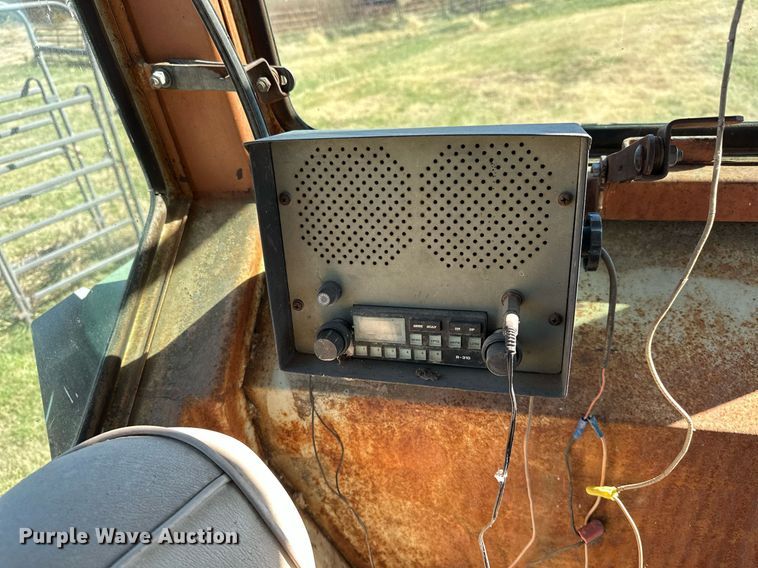 image for item KT9215 Oliver 1855  tractor