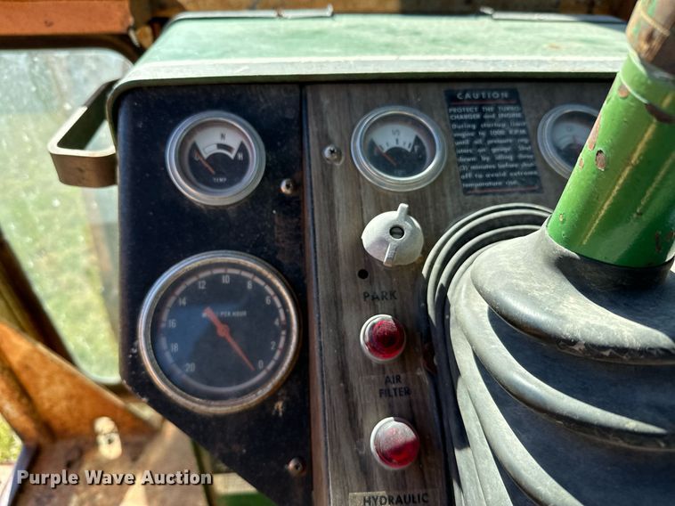 image for item KT9215 Oliver 1855  tractor