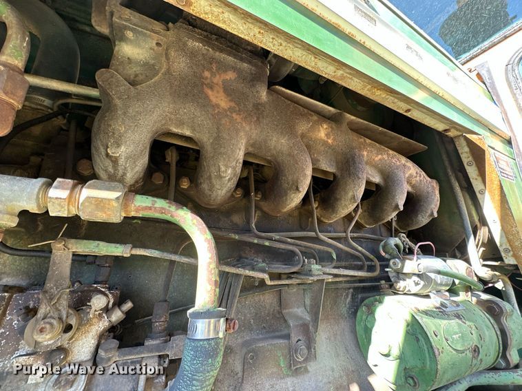 image for item KT9215 Oliver 1855  tractor