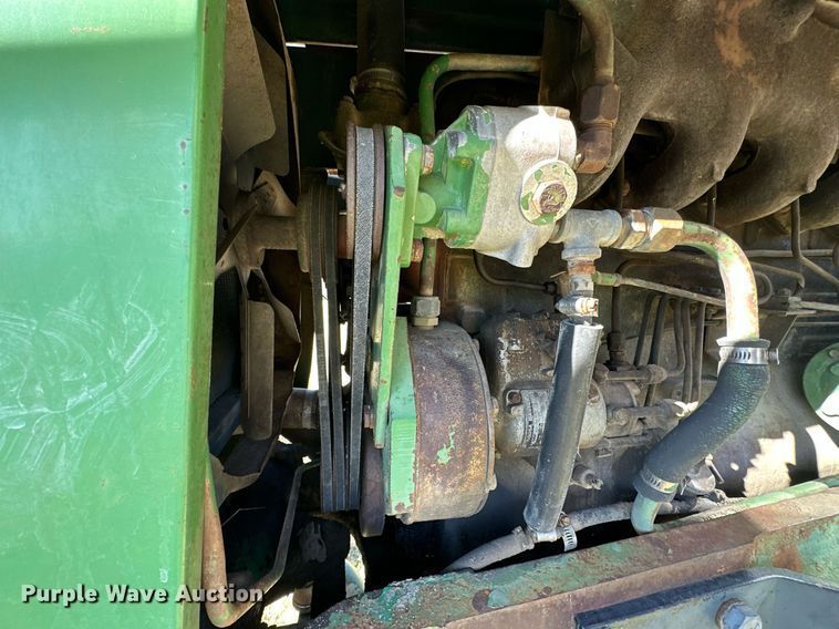 image for item KT9215 Oliver 1855  tractor