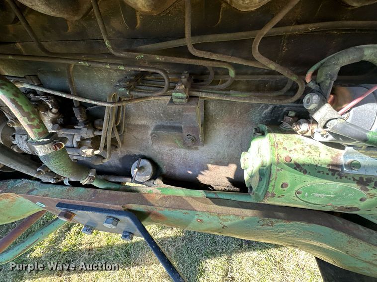 image for item KT9215 Oliver 1855  tractor