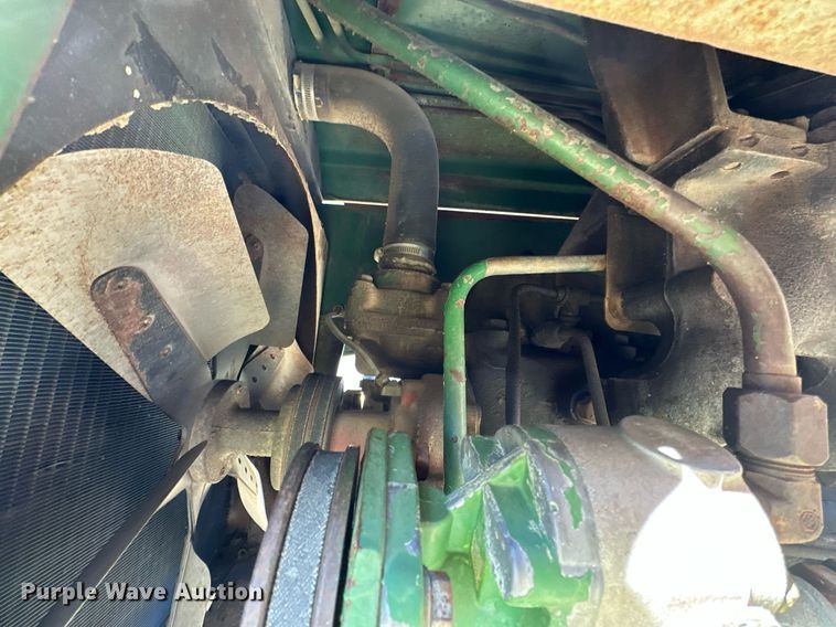 image for item KT9215 Oliver 1855  tractor