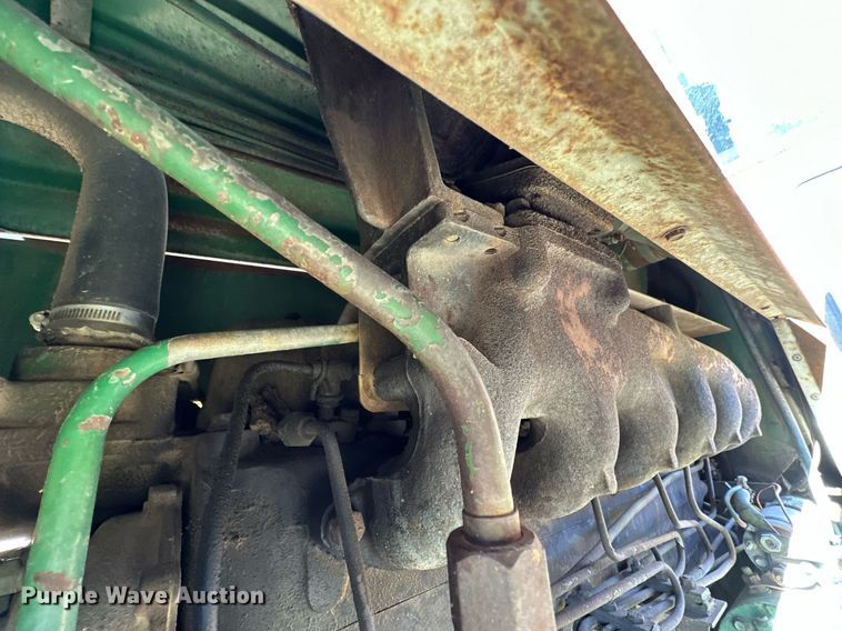 image for item KT9215 Oliver 1855  tractor